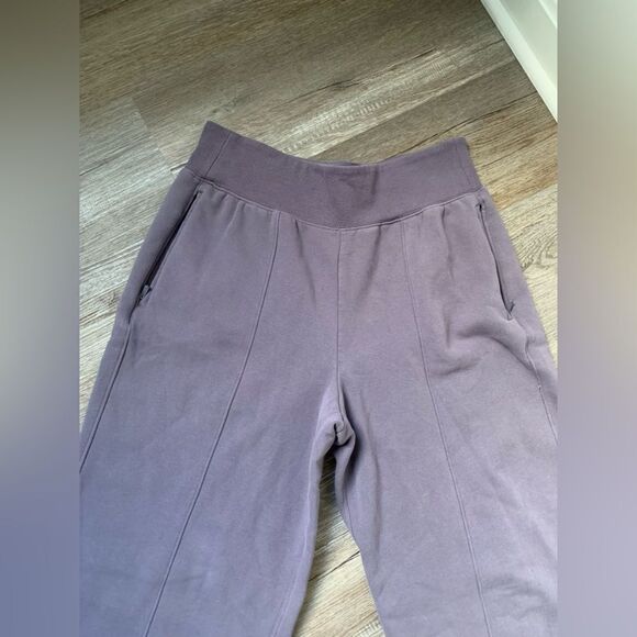 Athleta Sweat Pants Retro Plush Wide Leg Soft Warm Purple Lilac Lavender Size M - Picture 6 of 10